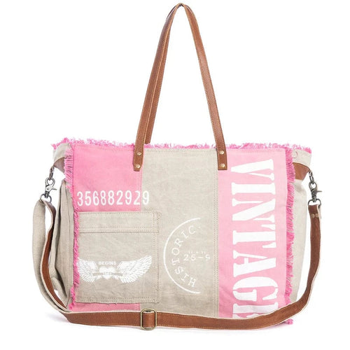 Queen Creek Weekender Bag in Pink Queen Creek Weekender Bag in Pink Myra Bag