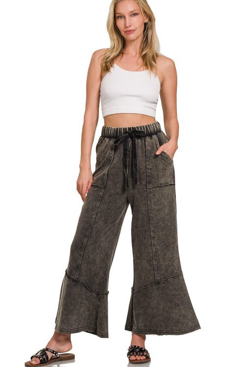 ASH BLACK EXPOSED-SEAM FLARE HEM PANTS WITH POCKETS ASH BLACK EXPOSED-SEAM FLARE HEM PANTS WITH POCKETS Zenana